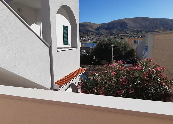 Apartment Pag 16100c Pag Town