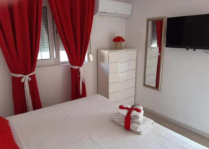 Pag 16100c * Pag Town